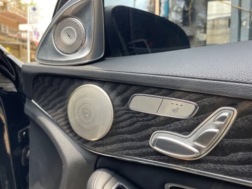 Mercedes-Benz​ C300 up C63  ឆ្នាំ2015  ហ្វូលអុបសិន​ ស្អាតៗណាស់​ ខ្មៅក្រិប🖤
