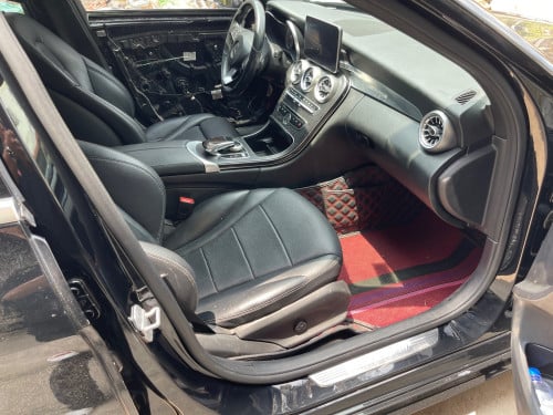 Mercedes-Benz​ C300 up C63  ឆ្នាំ2015  ហ្វូលអុបសិន​ ស្អាតៗណាស់​ ខ្មៅក្រិប🖤