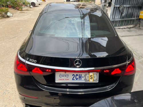 Mercedes-Benz​ C300 up C63  ឆ្នាំ2015  ហ្វូលអុបសិន​ ស្អាតៗណាស់​ ខ្មៅក្រិប🖤