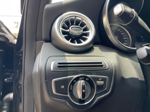 Mercedes-Benz​ C300 up C63  ឆ្នាំ2015  ហ្វូលអុបសិន​ ស្អាតៗណាស់​ ខ្មៅក្រិប🖤