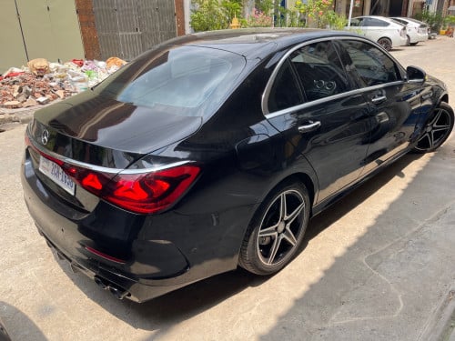 Mercedes-Benz​ C300 up C63  ឆ្នាំ2015  ហ្វូលអុបសិន​ ស្អាតៗណាស់​ ខ្មៅក្រិប🖤