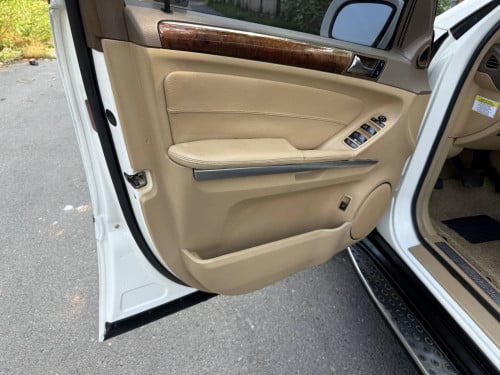 Mercedes.GL.320 ឆ្នាំ 2007  Fulloption