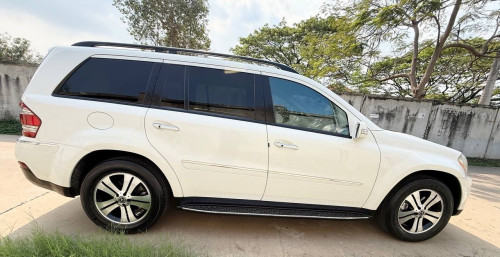 Mercedes.GL.320 ឆ្នាំ 2007  Fulloption