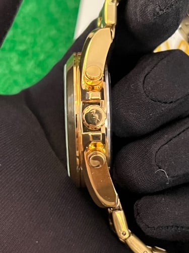 Michael Kors Stainless Steel Watch – Classic Analog Style
