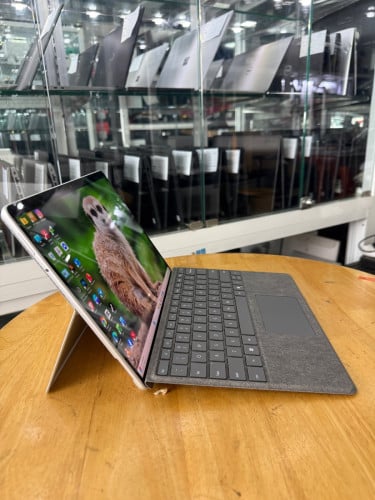Microsoft Surface Pro 8