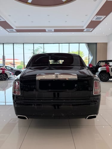 Rolls Royce Phantom 2013 កាត់បានក្តៅៗ