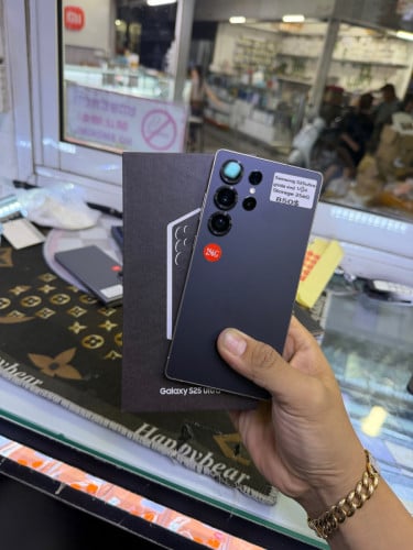 Samsung S25ultra 256G មួយទឹកមានប្រអប់