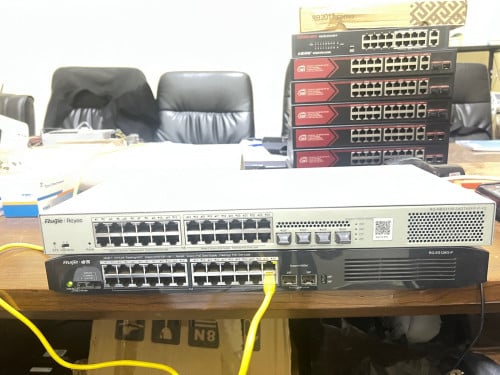 Switch Ruijie PoE 24Ports +4SFP