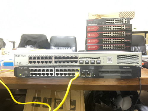 Switch Ruijie PoE 24Ports +4SFP