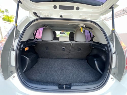 Toyota PRIUS C 2012