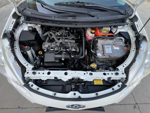 Toyota PRIUS C 2012