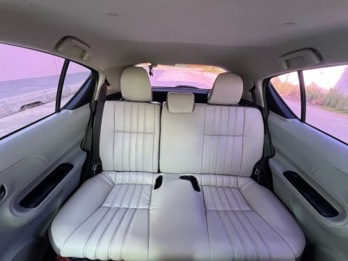 Toyota PRIUS C 2012