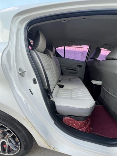 Toyota PRIUS C 2012