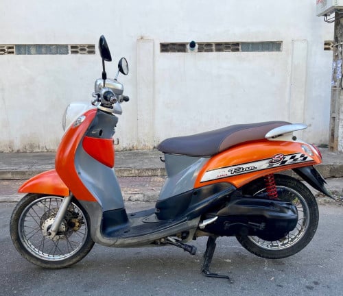 Yamaha fino (115cc, year2008, 430$) have all documents