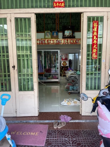 ផ្ទះល្វែងលក់បន្ទាន់