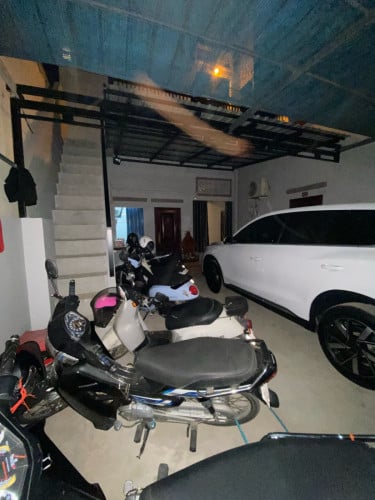 លក់បន្ទាន់230000$ចរចា010667665