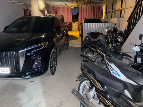 លក់បន្ទាន់230000$ចរចា010667665