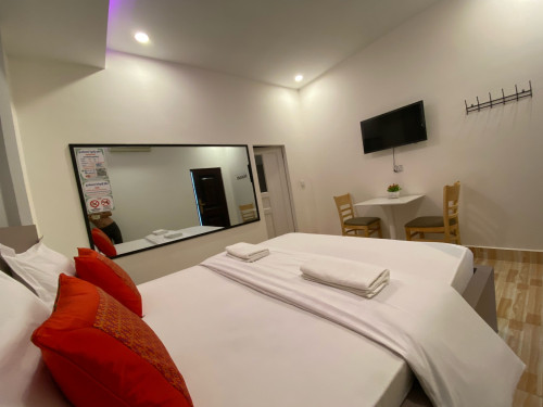 លក់បន្ទាន់230000$ចរចា010667665