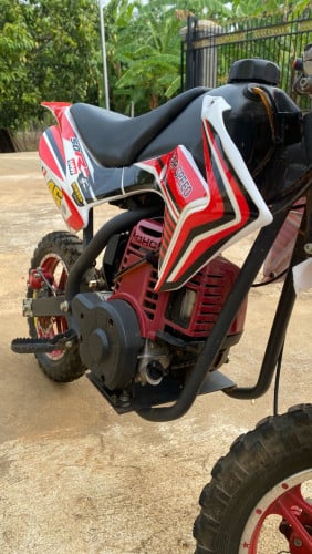 ម៉ូតូត្រៃក្មេង49cc 165$