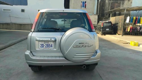 លក់ឡានធូរថ្លៃ Honda CR-V ឆ្នាំ2000 Sប៉ុង