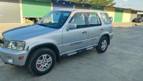 លក់ឡានធូរថ្លៃ Honda CR-V ឆ្នាំ2000 Sប៉ុង