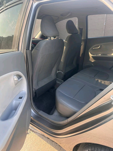 តំលៃពិសេស Kia morning 012 ឡានស្អាតហើយធូថ្លៃ