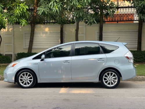 លក់ Prius V Option 5