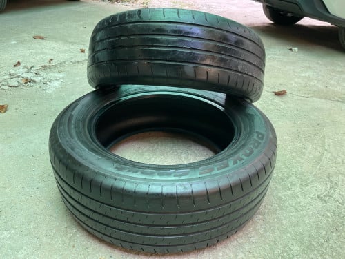 សំបក ម៉ាកToYo មួយទឹកលេខ 235/60/18 ឌីឡេ 50/22
