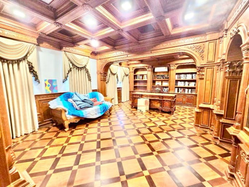 ✅Corner Queen Villa For Rent in Borey Chip Mong 271