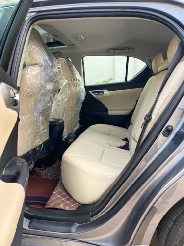 CT200h 2013 Premium ឡានមូល100%