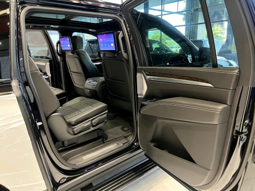 Escalade Platinum Sport Onyx Package