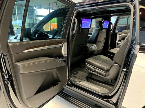 Escalade Platinum Sport Onyx Package