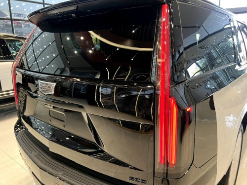 Escalade Platinum Sport Onyx Package