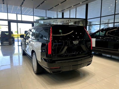 Escalade Platinum Sport Onyx Package