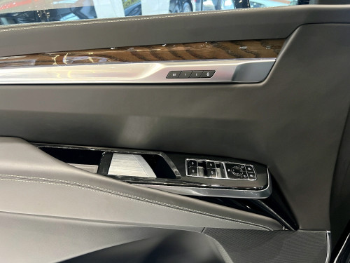 Escalade Platinum Sport Onyx Package