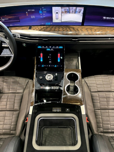 Escalade Platinum Sport Onyx Package