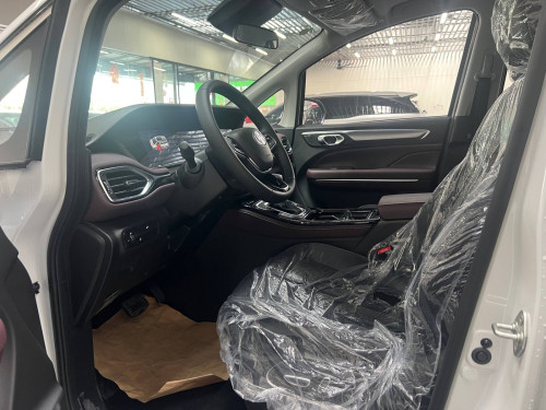GAC M6 ឡានខ្លាញ់គោ 27600$