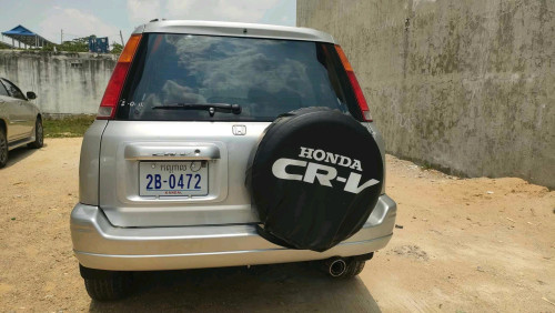 Honda CR-V ឆ្នាំ2000 ប៉ុងs