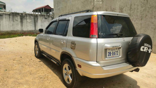 Honda CR-V ឆ្នាំ2000 ប៉ុងs