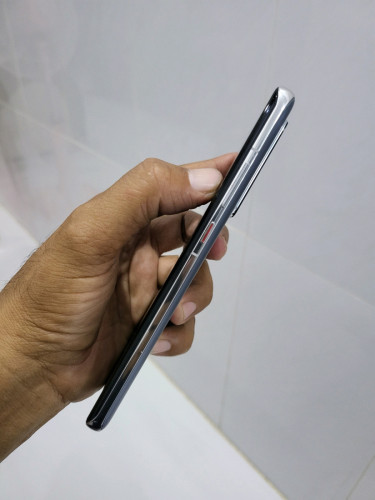 Huawei P40 Pro 8g/256g Global(វៃដូរបាន)👉$215