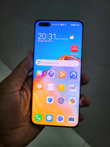 Huawei P40 Pro 8g/256g Global(វៃដូរបាន)👉$215