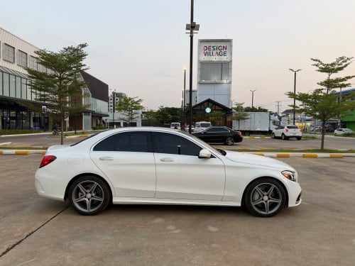 Mercedes Benz C300 AMG 2015