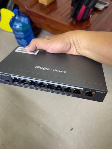 POE Switch Ruijie RG-ES210GS-P អឺវ៉ាន១ទឹក(98%)