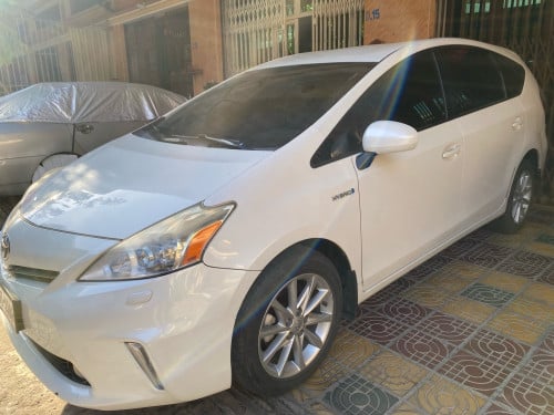 Prius V 2012 - Option 5