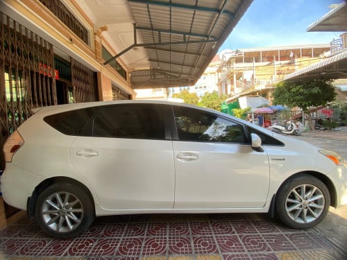 Prius V 2012 - Option 5