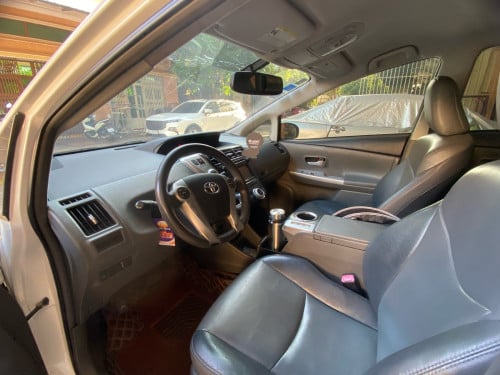 Prius V 2012 - Option 5