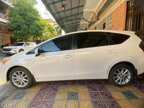 Prius V 2012 - Option 5