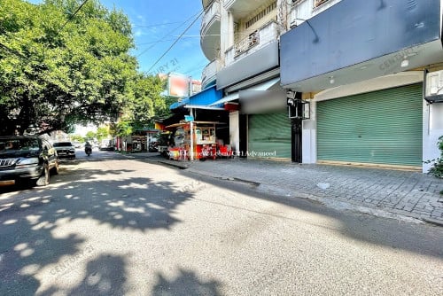 Shop House For Urgent Sale