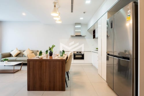 Spacious 1 Bedroom Apartment for RENT in BKK1 with Gym and Pool