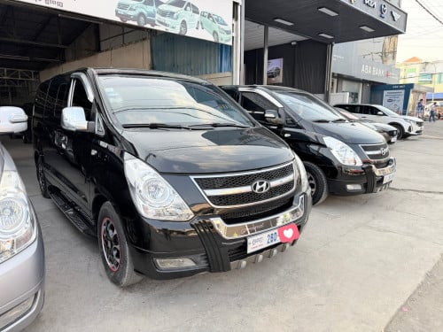 Starex 09 ដំបូលបេីក2តង់ហ្វូលអប់សិនរំលស់សុត100%បាន